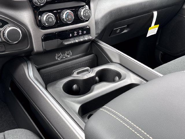 2026 Ram 1500 Express Crew Cab 4x4 57 Box