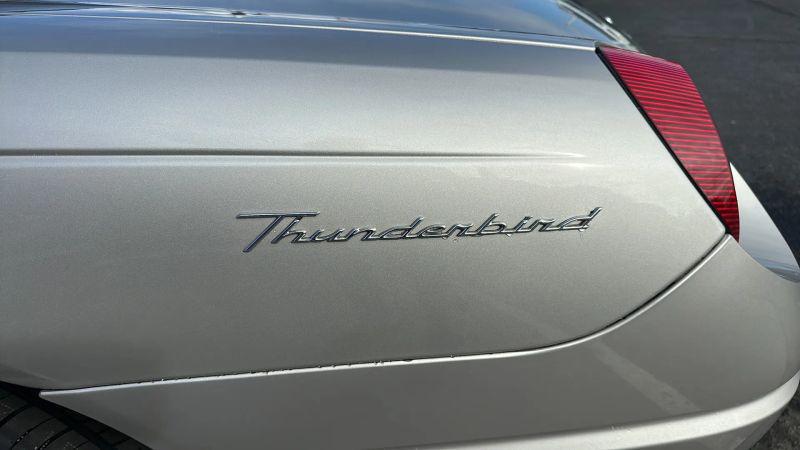 2005 Ford Thunderbird Deluxe