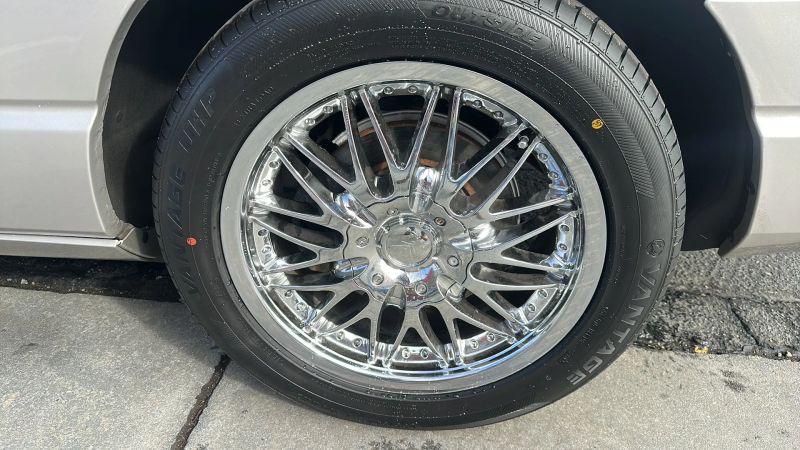 2005 Ford Thunderbird Deluxe