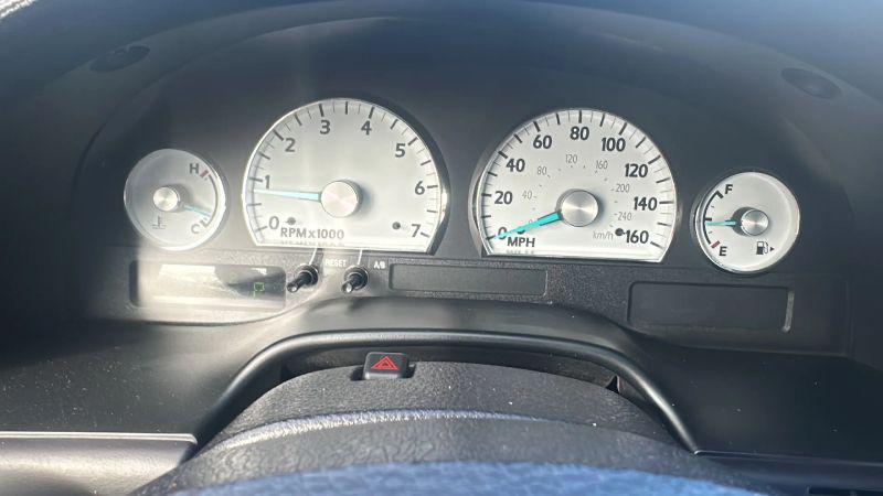 2005 Ford Thunderbird Deluxe
