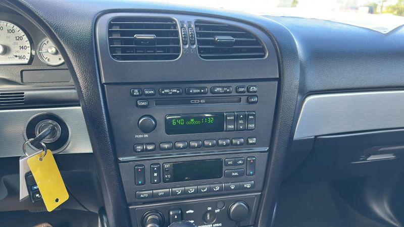 2005 Ford Thunderbird Deluxe