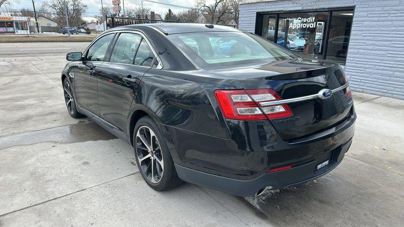 2015 Ford Taurus SEL