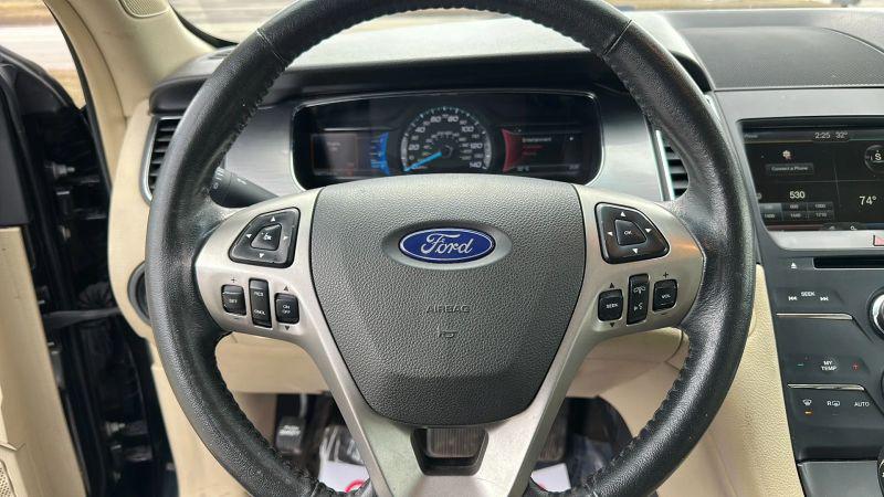 2015 Ford Taurus SEL