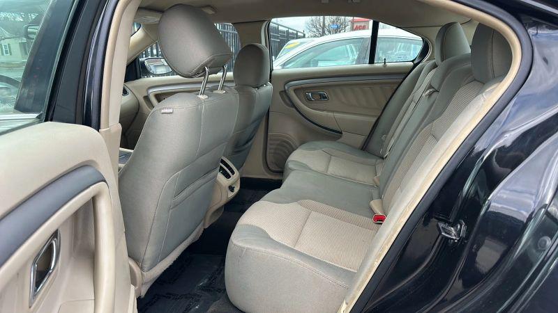 2015 Ford Taurus SEL