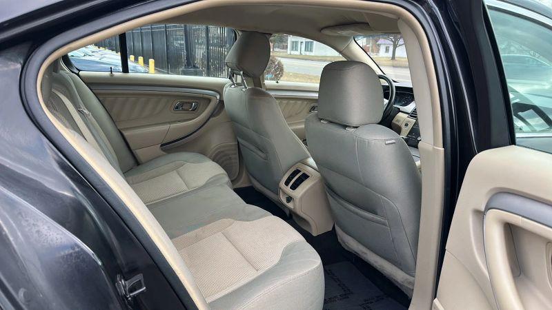 2015 Ford Taurus SEL