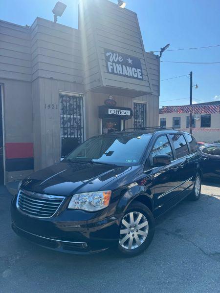 2014 Chrysler Town & Country Touring for sale in Reading, PA