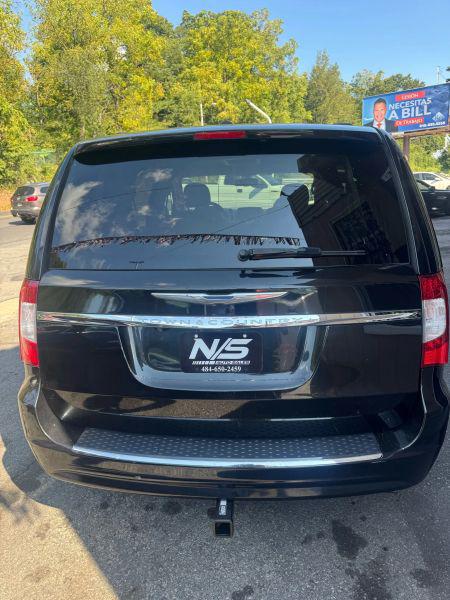 2014 Chrysler Town & Country Touring