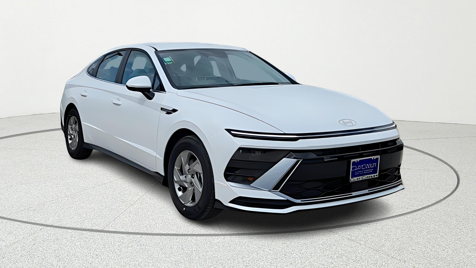 2026 Hyundai Sonata SE's photo