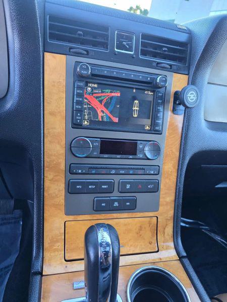 2012 Lincoln Navigator L Base