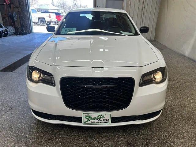 2023 Chrysler 300 Touring