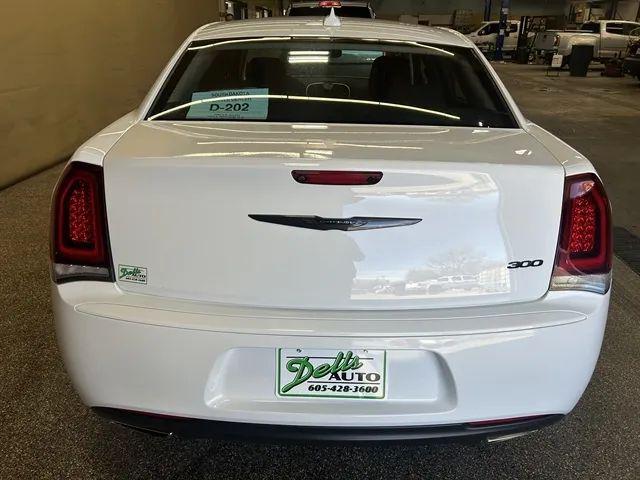 2023 Chrysler 300 Touring