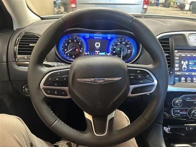 2023 Chrysler 300 Touring