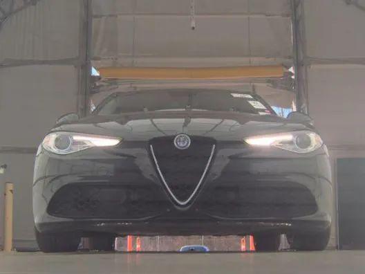 2017 Alfa Romeo Giulia Ti RWD