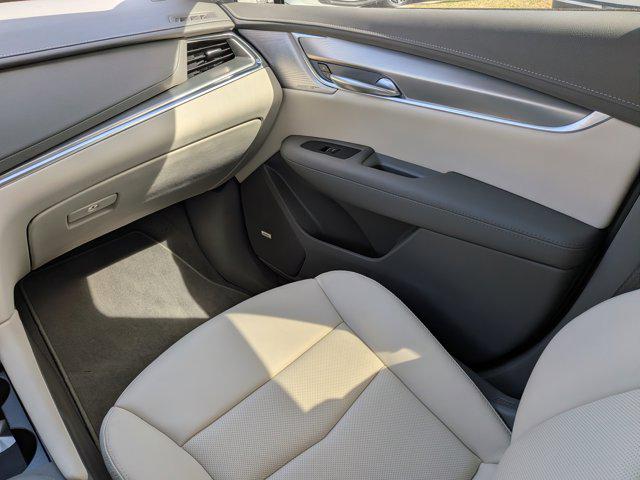 2026 Cadillac XT5 Premium Luxury FWD