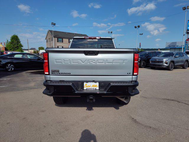 2026 Chevrolet Silverado 2500HD Crew Cab, Standard Bed, LT, 4WD