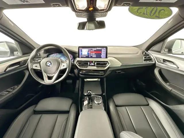 2025 BMW X4 xDrive30i