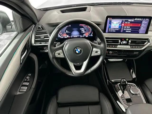 2025 BMW X4 xDrive30i