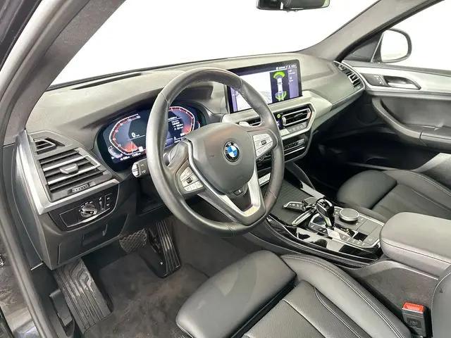 2025 BMW X4 xDrive30i