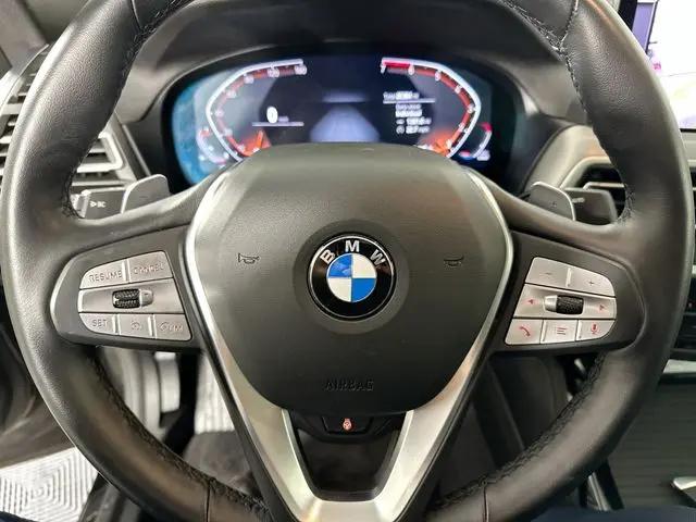 2025 BMW X4 xDrive30i