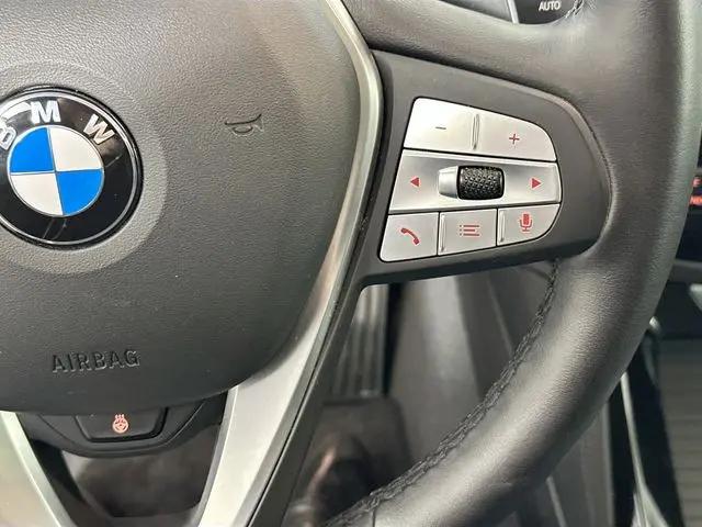 2025 BMW X4 xDrive30i