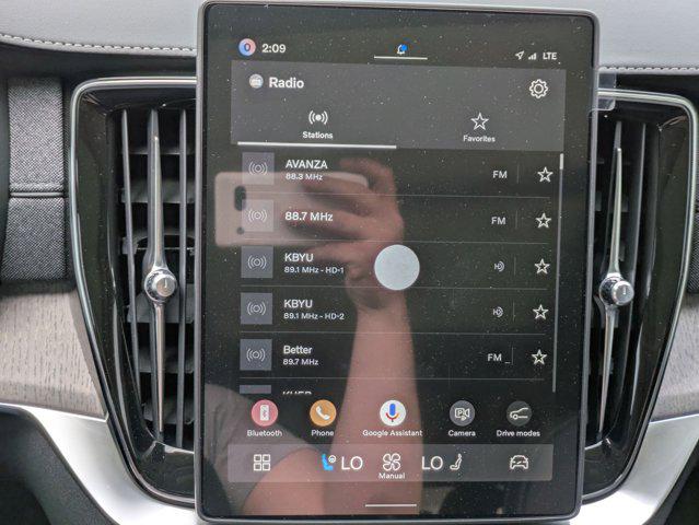 2026 Volvo XC90 Ultra, B6 AWD Gas (mild hybrid), Gasoline, Bright, 7 Seats