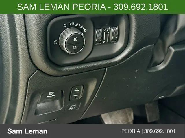 2026 Ram 1500 Big Horn Crew Cab 4x4 57 Box