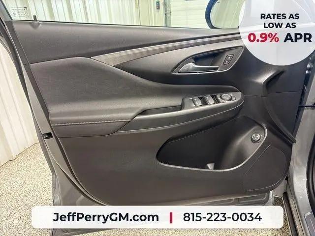 2026 Buick NV Avenir FWD