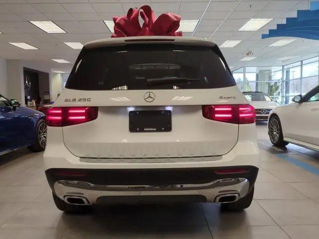 2026 Mercedes-Benz GLB 4MATIC