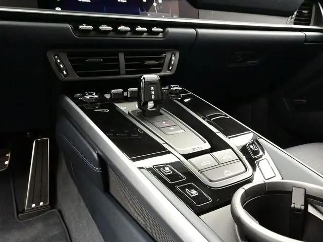 2026 Porsche 911 Carrera GTS Cabriolet