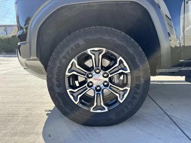 2024 GMC Canyon 4WD AT4