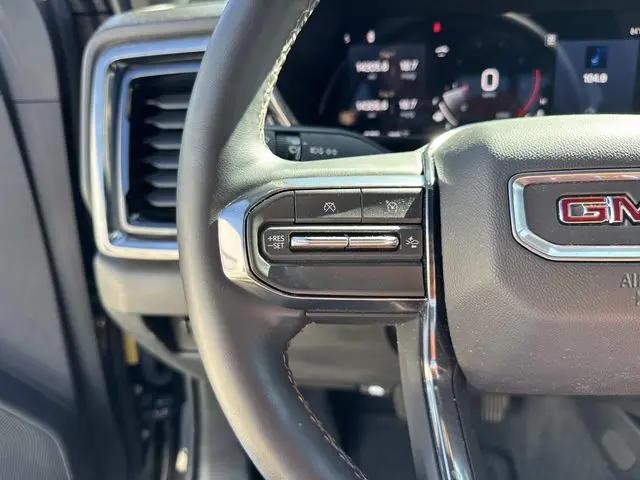 2024 GMC Canyon 4WD AT4