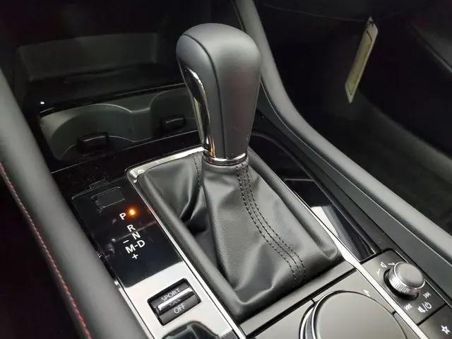2026 Mazda Mazda3 2.5 S Carbon Edition