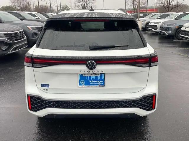 2026 Volkswagen Tiguan SE R-Line Black
