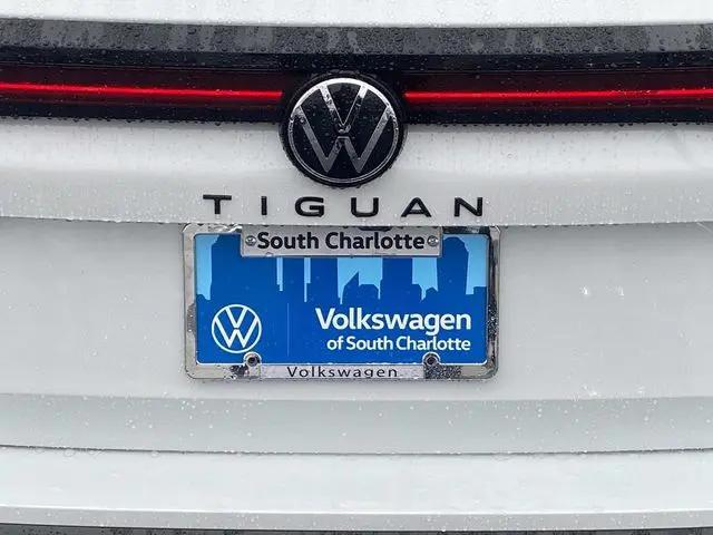 2026 Volkswagen Tiguan SE R-Line Black