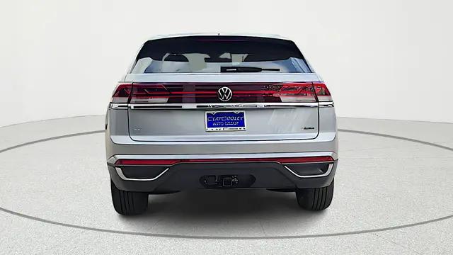 2026 Volkswagen Atlas Cross Sport SE with Technology