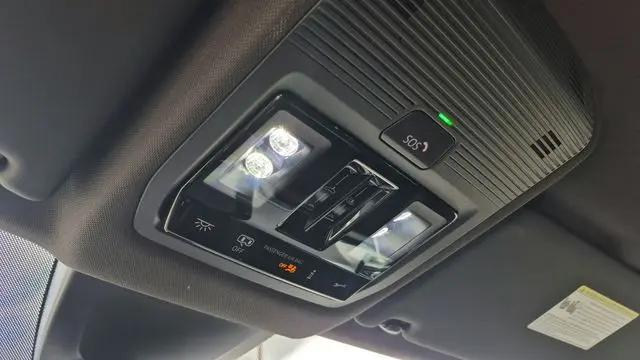 2026 Volkswagen Atlas Cross Sport SE with Technology