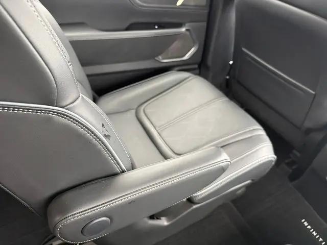 2025 INFINITI QX80 SENSORY AWD