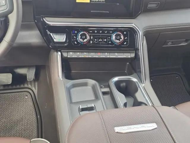 2026 GMC Sierra 2500HD Crew Cab, Standard Bed, Denali, 4WD