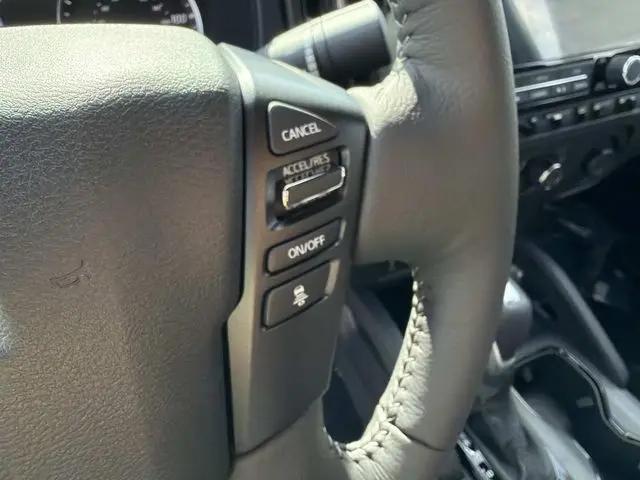 2026 Nissan Frontier Crew Cab Long Bed SV 4x4