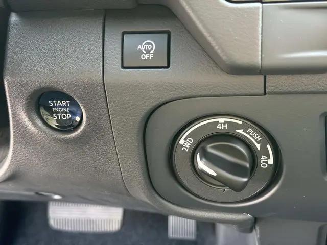 2026 Nissan Frontier Crew Cab Long Bed SV 4x4