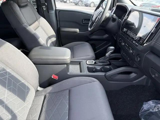 2026 Nissan Frontier Crew Cab Long Bed SV 4x4