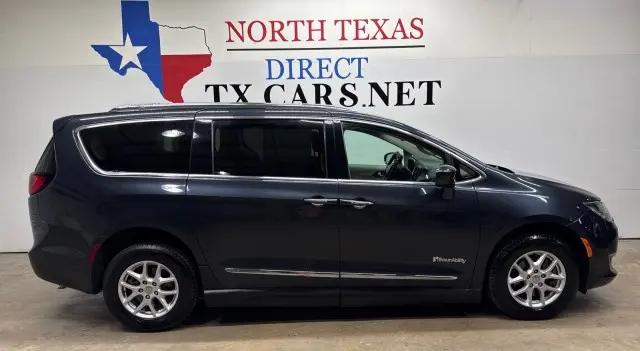 2020 Chrysler Pacifica Touring L