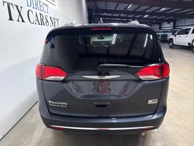 2020 Chrysler Pacifica Touring L