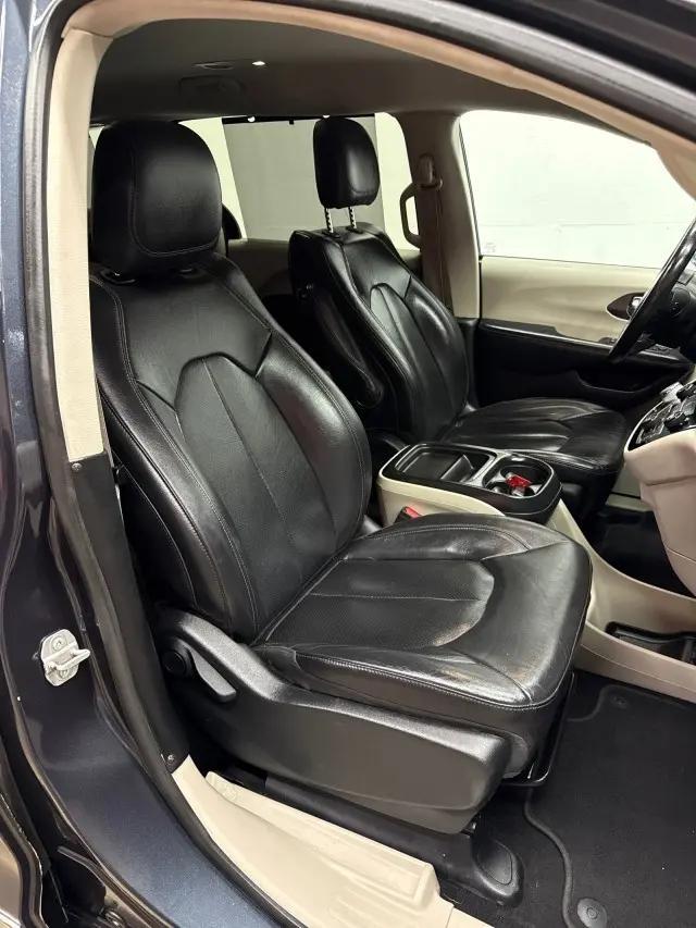 2020 Chrysler Pacifica Touring L