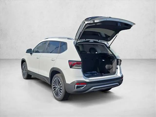 2026 Volkswagen Taos SE