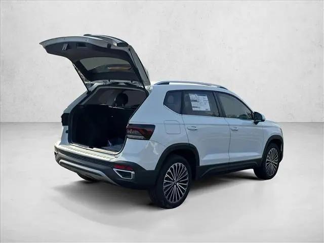 2026 Volkswagen Taos SE