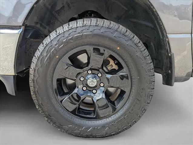 2022 Ram 1500 Big Horn Crew Cab 4x4 5'7" Box