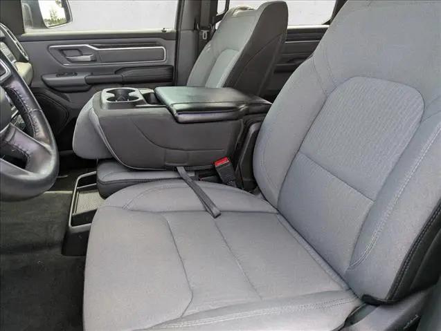 2022 Ram 1500 Big Horn Crew Cab 4x4 5'7" Box