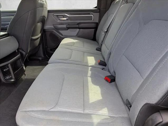 2022 Ram 1500 Big Horn Crew Cab 4x4 5'7" Box