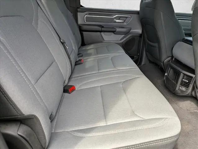 2022 Ram 1500 Big Horn Crew Cab 4x4 5'7" Box